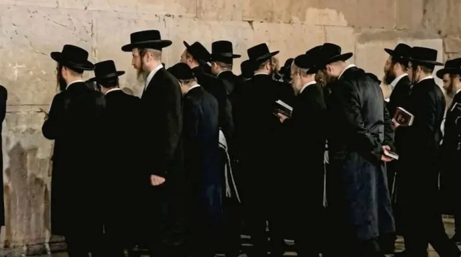 Controversy Erupts Over Public Jewish Religious Ceremony in Marrakech