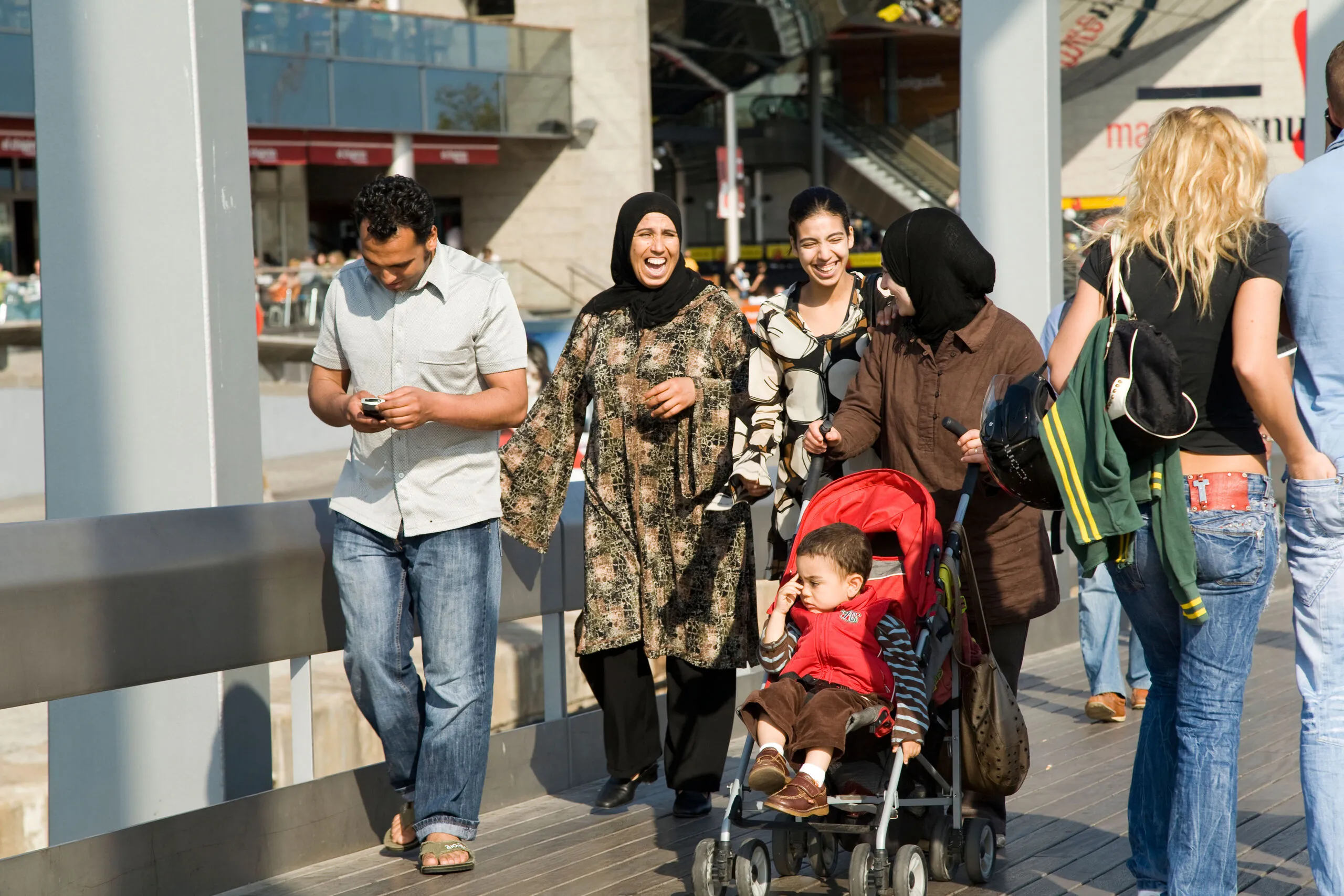 The Pension Conundrum: A Closer Look at Immigration and Contributions in Spain