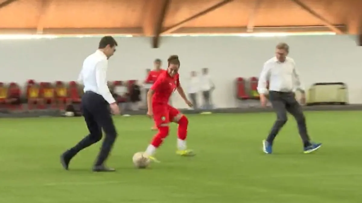 German Foreign Minister Swaps Politics for Football in Morocco