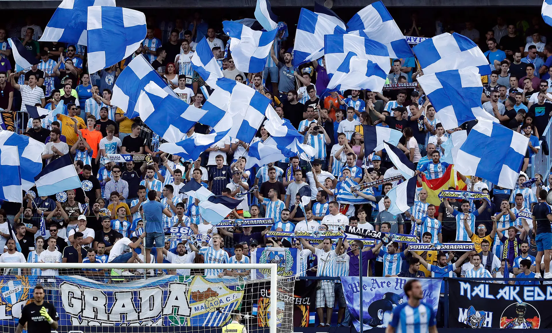 Málaga CF Fans Embrace Raja Casablanca's Iconic Chant 'Vida Loca'