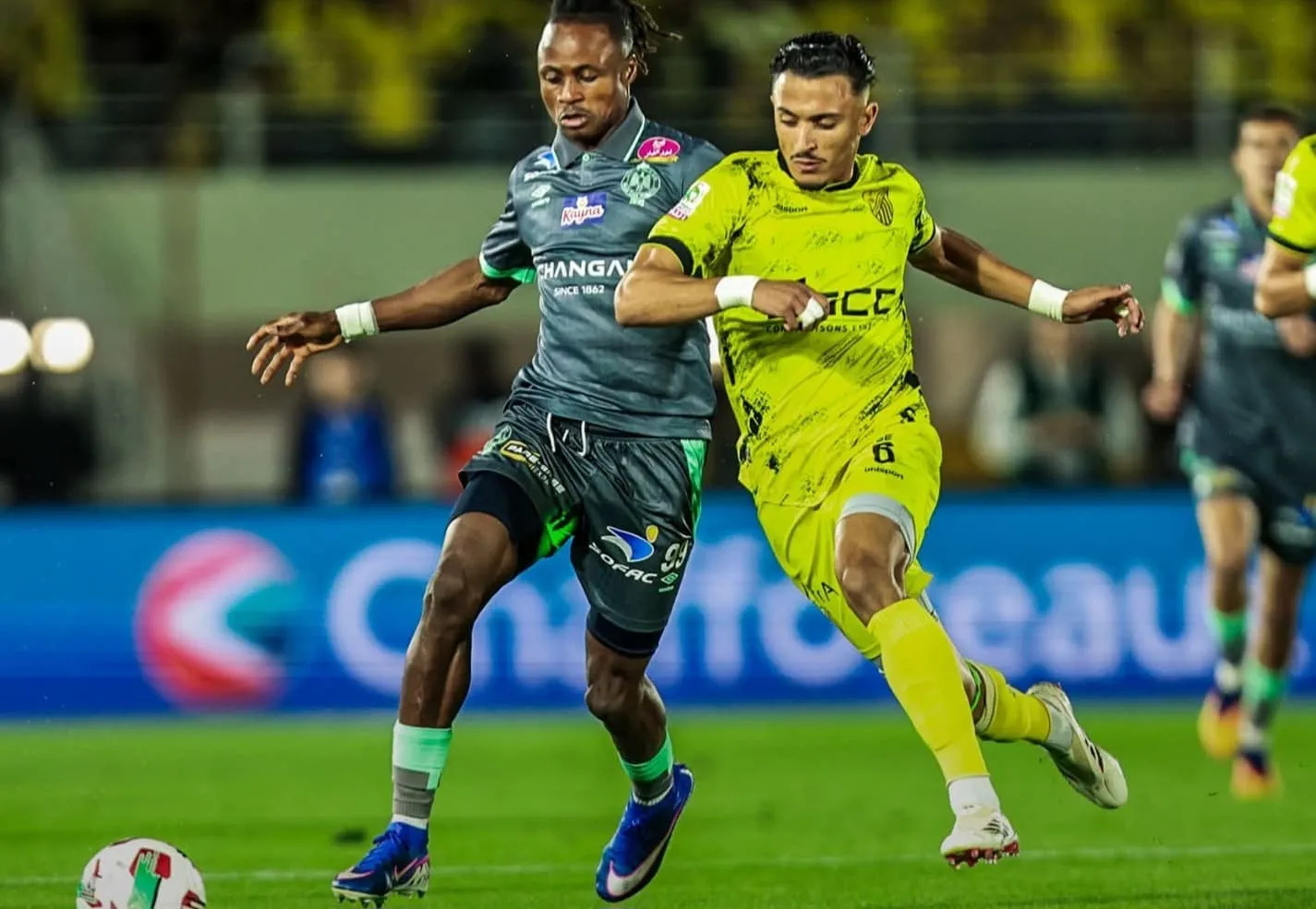 Raja Club Athletic Claims Victory Over FUS Rabat, Temporarily Tops the Standings