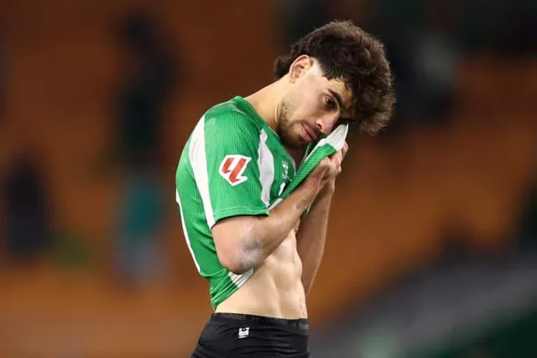 Roma Faces Challenges in Pursuing Ezzalzouli Transfer