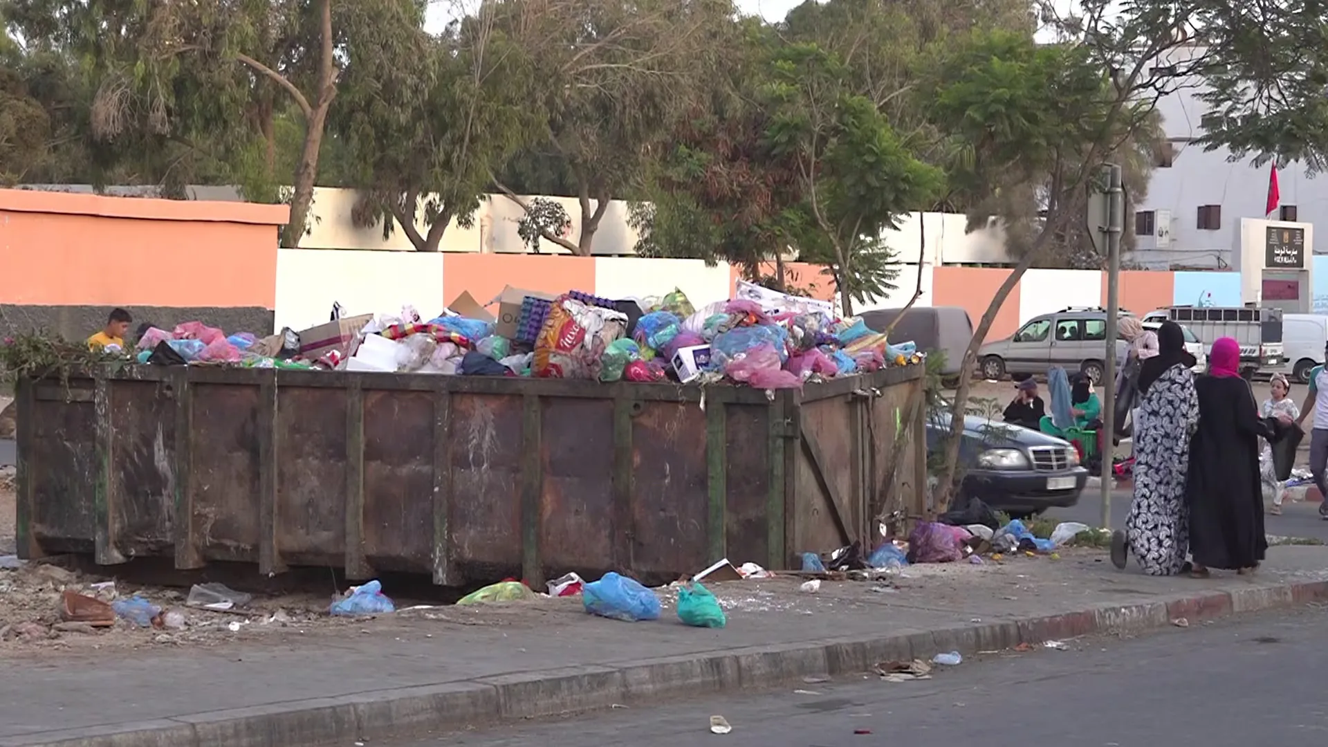 Rising Waste Issues in Agadir: Residents Demand Urgent Action