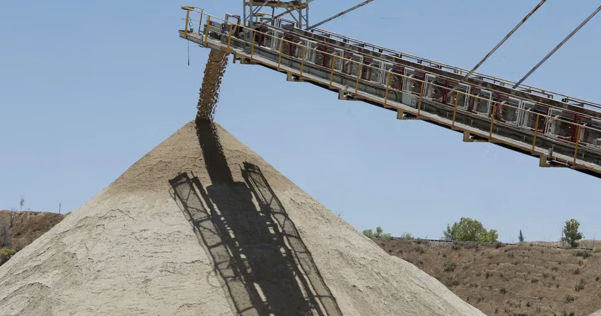 Algeria's Phosphate Ambitions: Aiming to Captivate Washington and Compete with Morocco