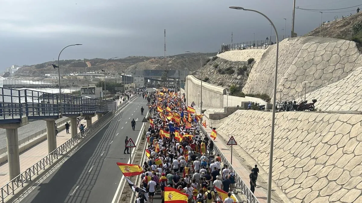 Thousands of Ceutíes March for Border Protection Amidst Migration Crisis