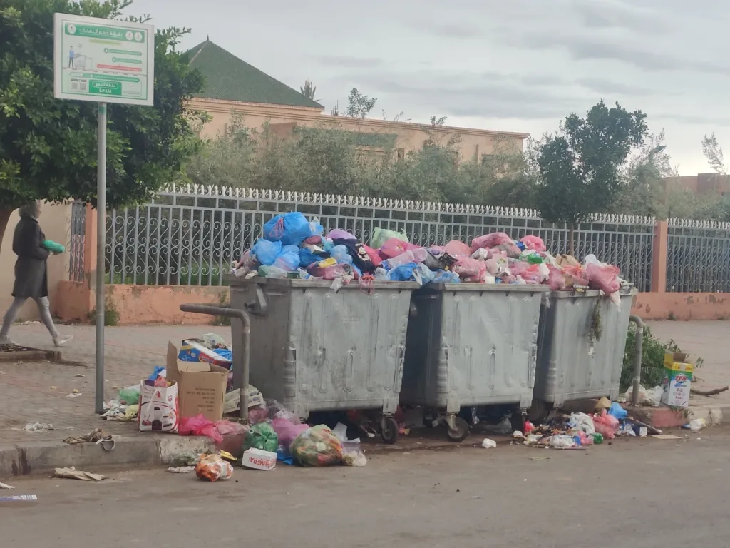 Rising Trash Crisis Near Religious Sites in Marrakech's Douha Neighborhood