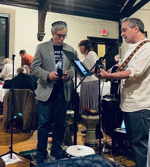 Community Unites for Immigration-Themed Passover Seder Celebrating Freedom and Compassion