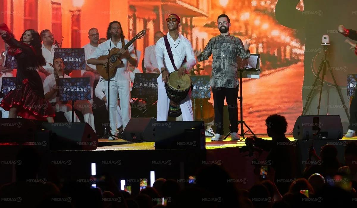 Boudchart in Casablanca: Where the Stage and Audience Unite