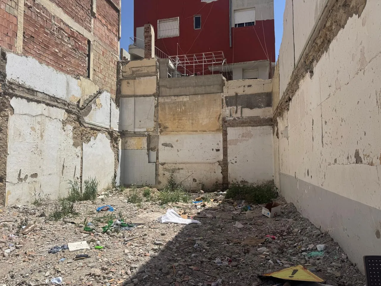 Residents of Mohammed V Street Appeal to Taza's Mayor Amid Structural Threats from Sewage Leaks