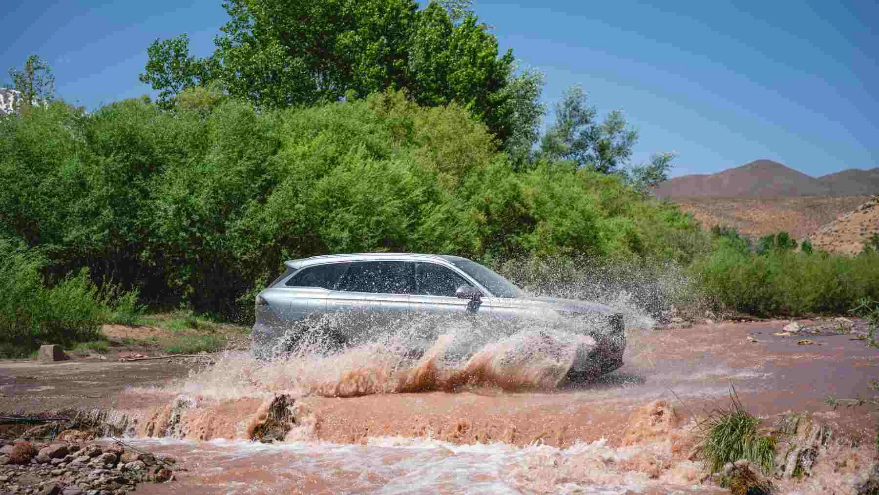 Exploring Morocco: A Journey with the Ebro S900 SUV