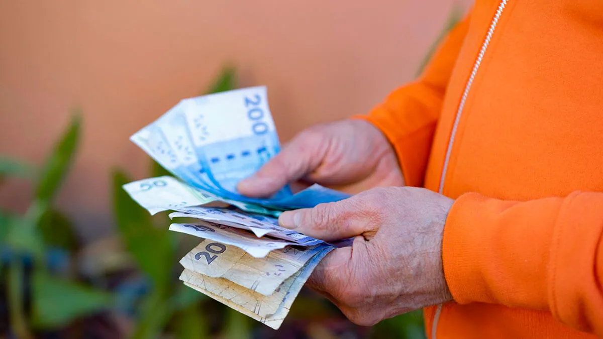 Moroccan Remittances Surge: A Vital Economic Lifeline