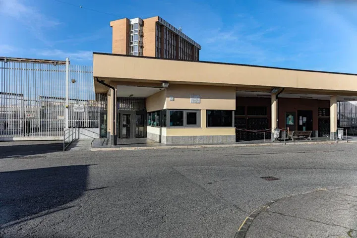 Heroic Rescue: Turin Prison Officers Save Moroccan Inmate from Suicide Attempt