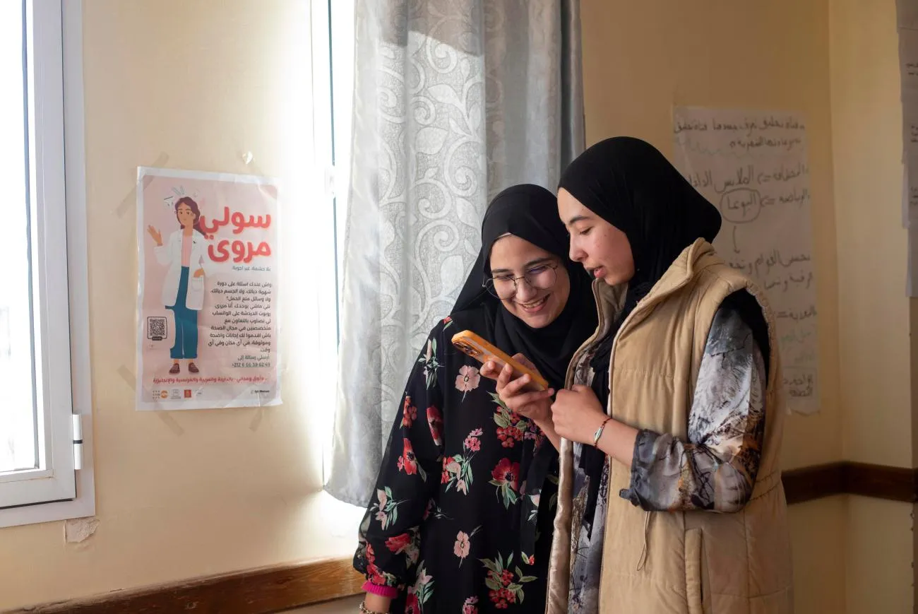Digital Resilience: Empowering Girls Through Knowledge
