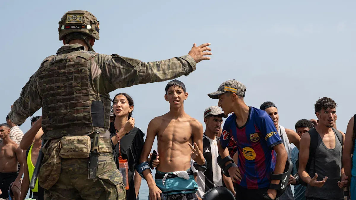 Moroccan Taxi Drivers Sentenced for Facilitating Illegal Border Crossings to Ceuta