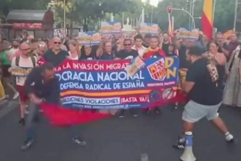 Moroccan Community in Spain Condemns Attack on National Flag Amid Migration Protests