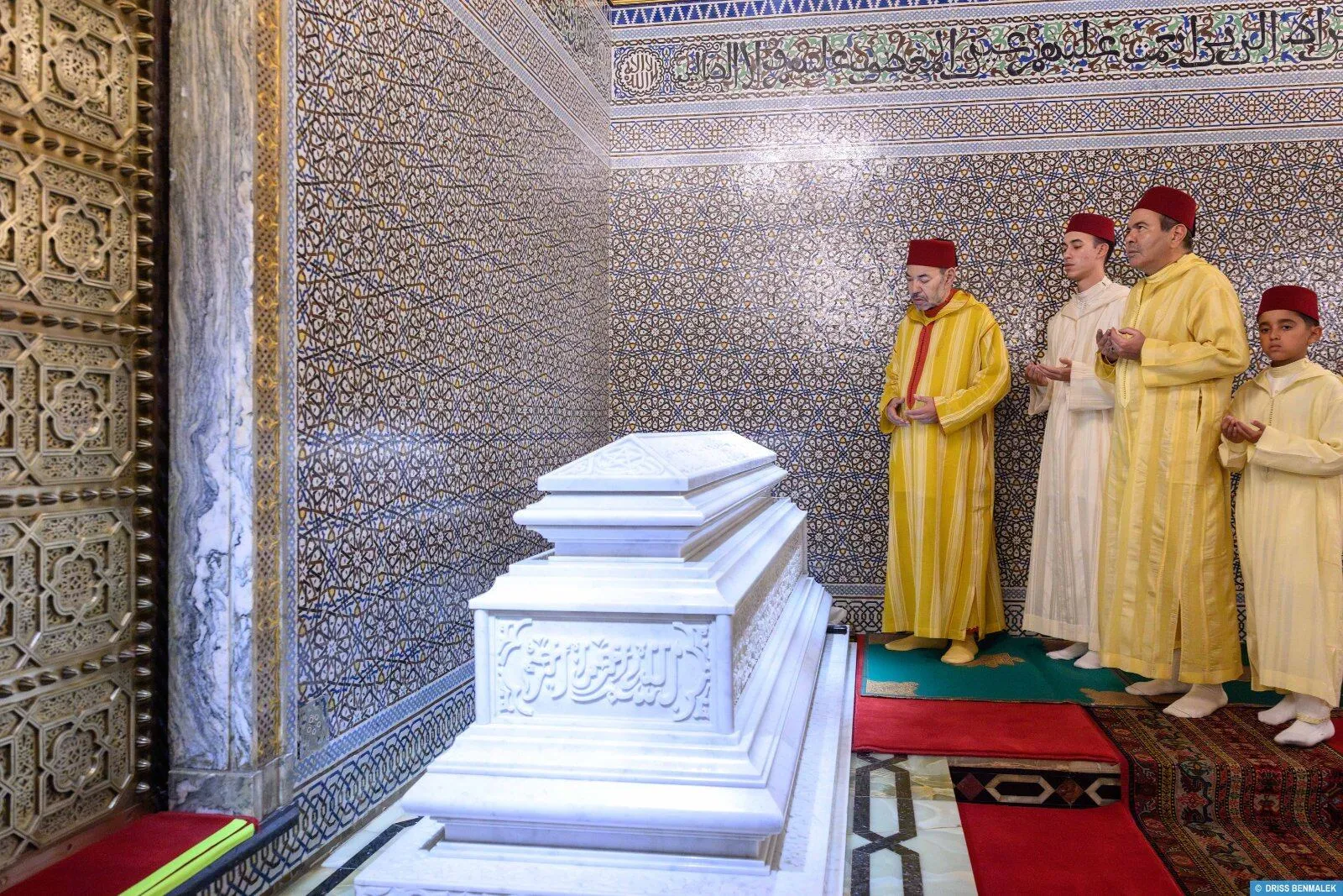 King Mohammed VI Leads Religious Vigil Commemorating the 28th Anniversary of King Hassan II's Passing